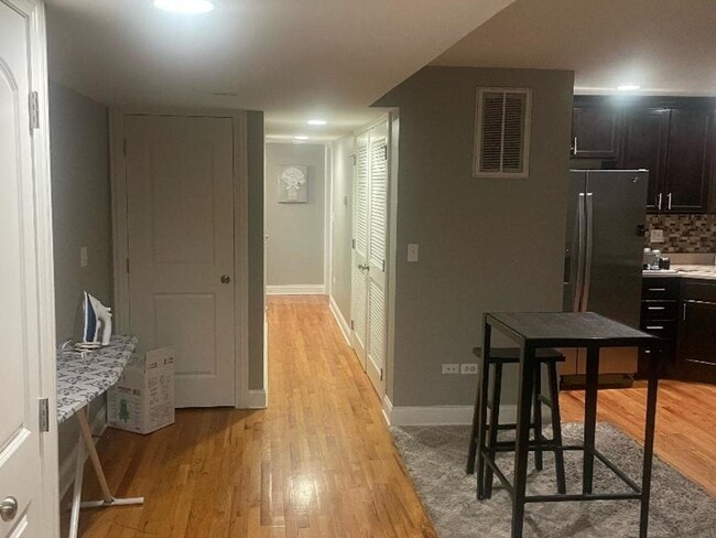 Photo - 3313 S Calumet Ave