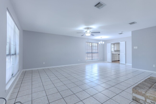 6824 Edmond Ave Unidad Duplex