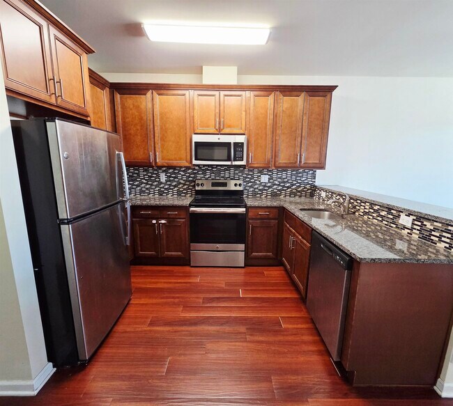 Photo - 5817 Jefferson St Unit 305