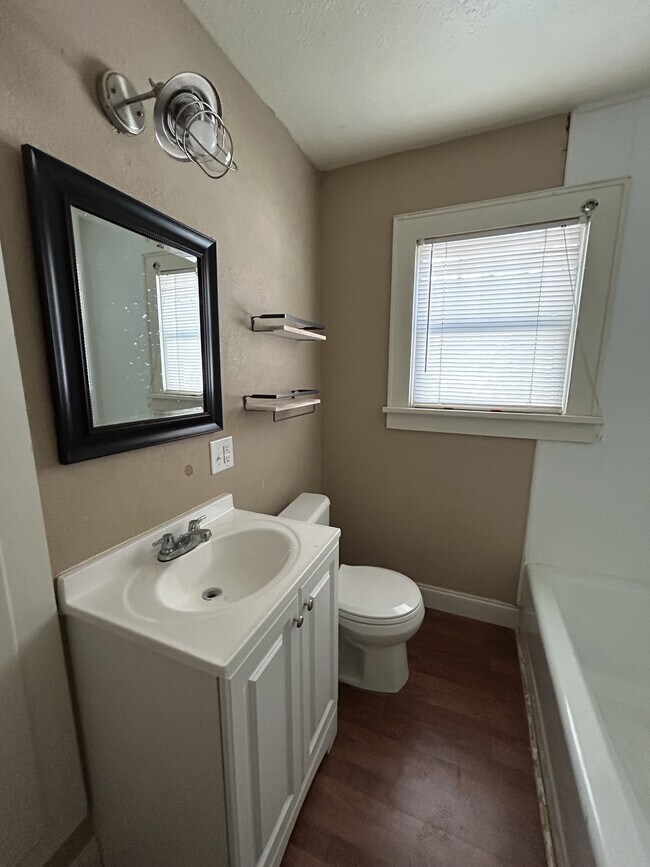 Photo - 2118 24th St