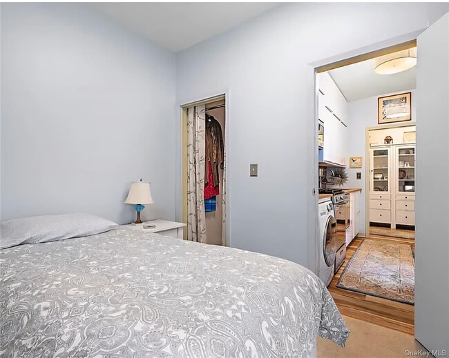 1175 Anderson Ave Unit 2E