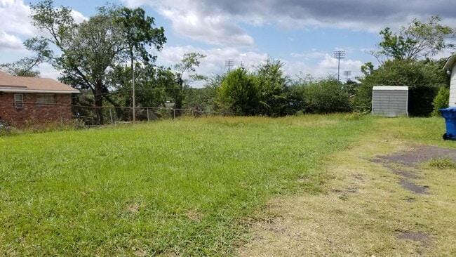 Photo - 5516 Court G