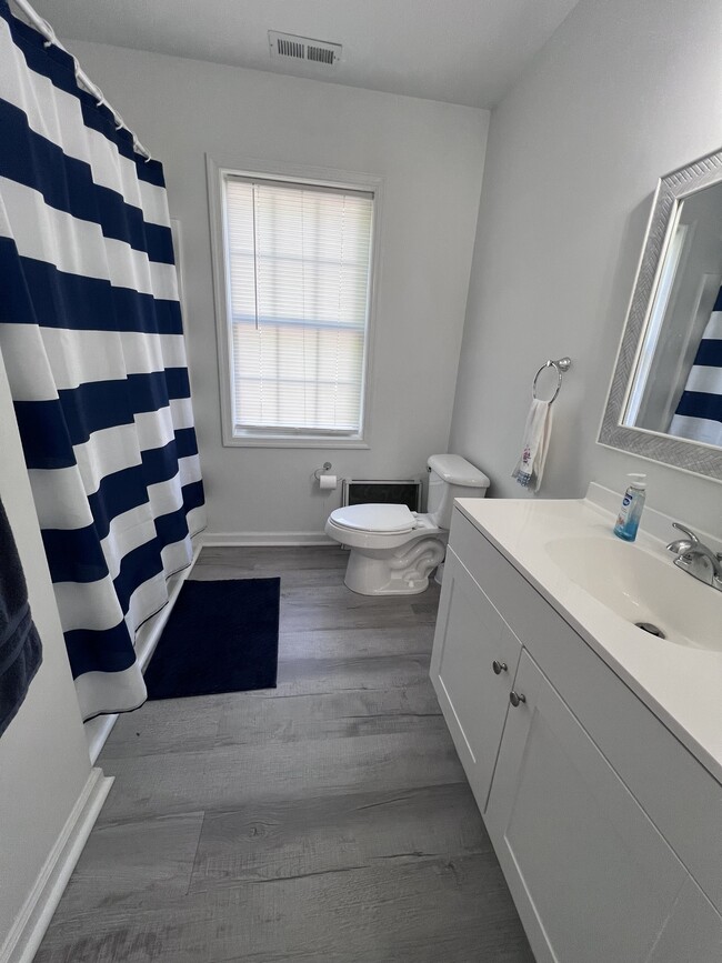 Photo - 902 Hanson St