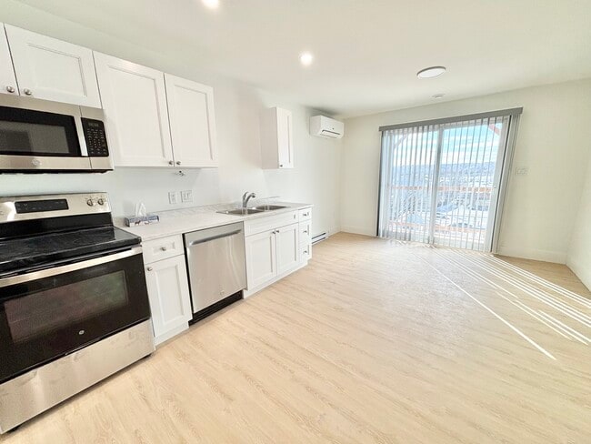 Photo - 124 Wallace Ave Unité 1-Bed