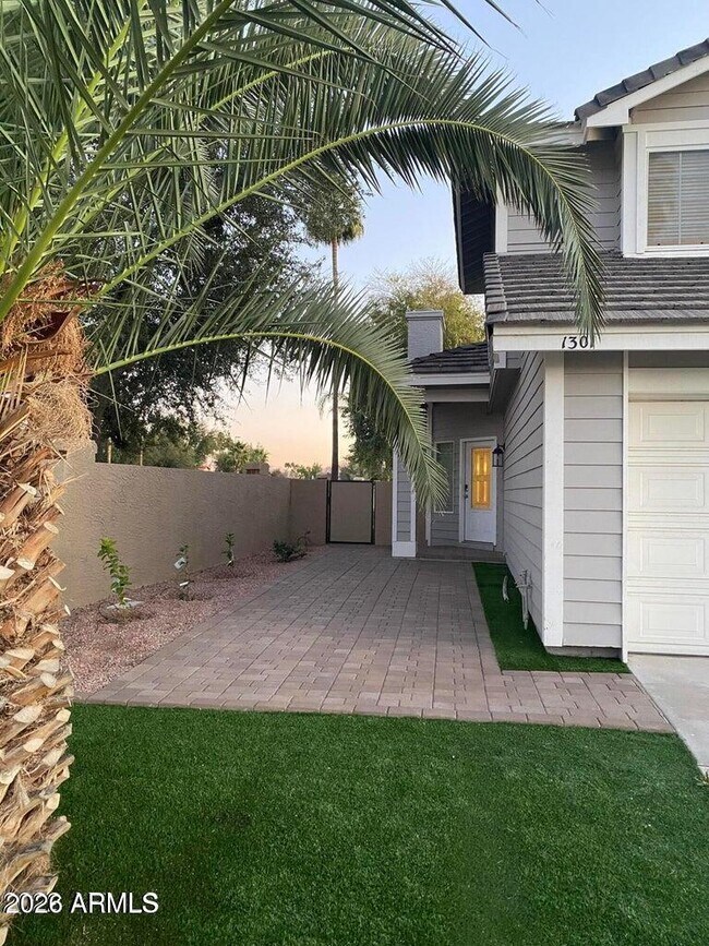 Photo - 1301 W Windrift Way