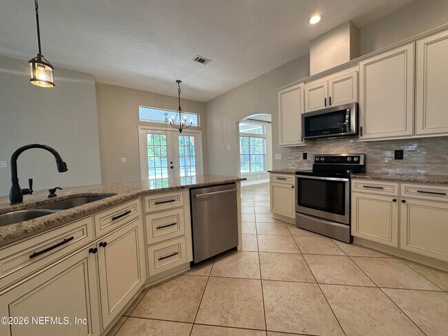 12770 Camellia Bay Dr W