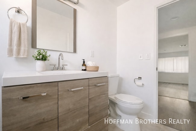 Photo - 720 N Market St Unit 16