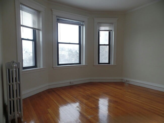 Building Photo - 19 Washington St S Unit 304