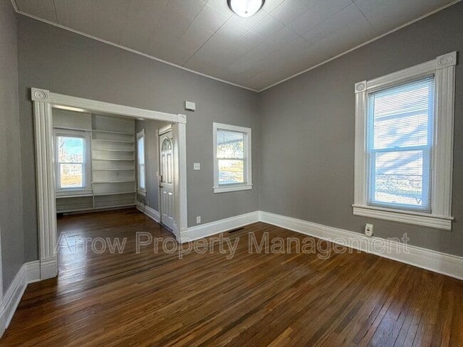 Photo - 2267 Dudley St