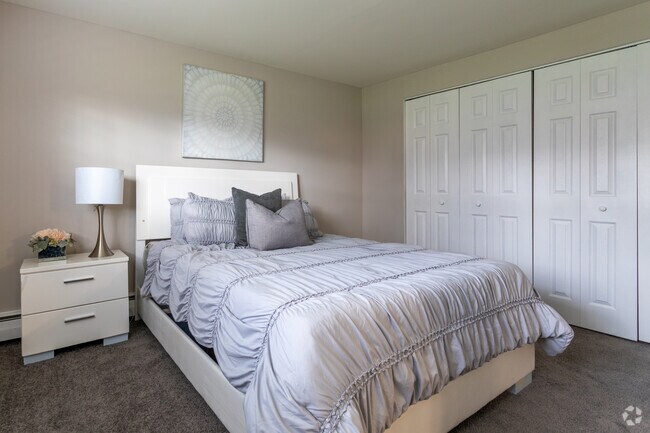 1BR, 1BA 568SF Bedroom - Riverview Crossings