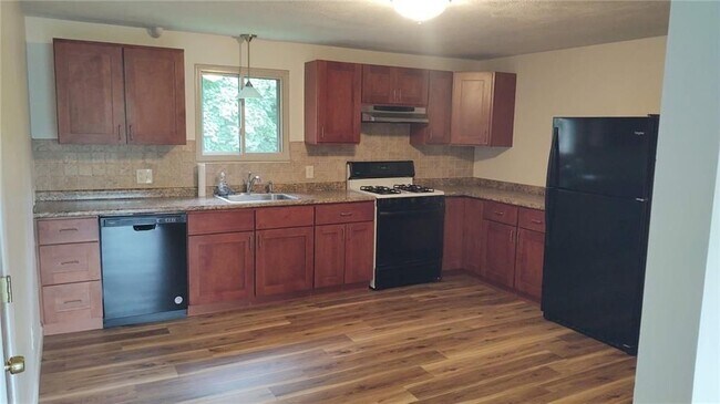 2194 Warwick Ave Unit 3L