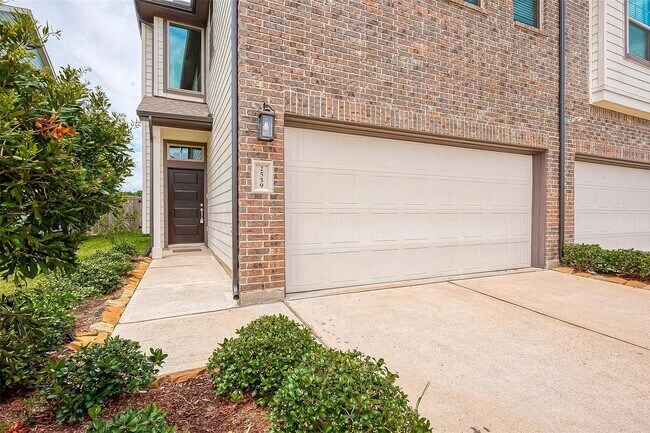 Photo - 2559 Terrace Point Dr