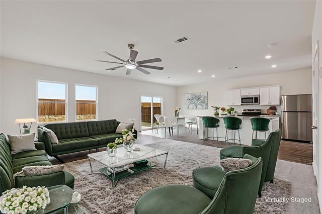 Photo - 14119 Donahue St