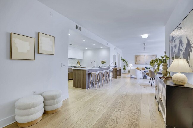 Photo - 1080 Sutter St