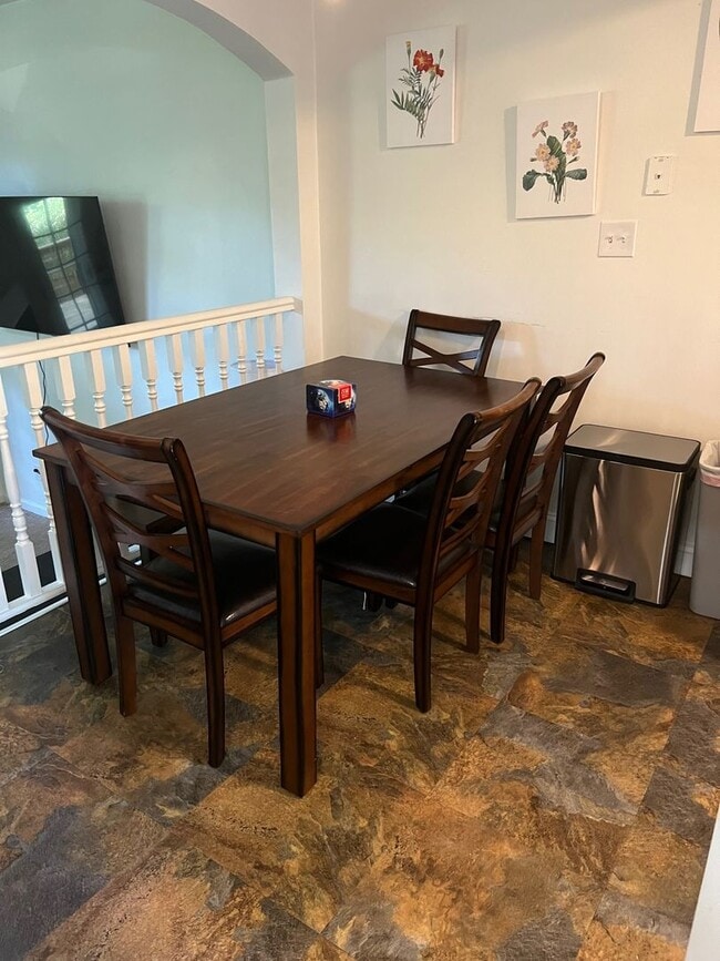 Photo - LARGE 3 BEDROOM TOWNHOME