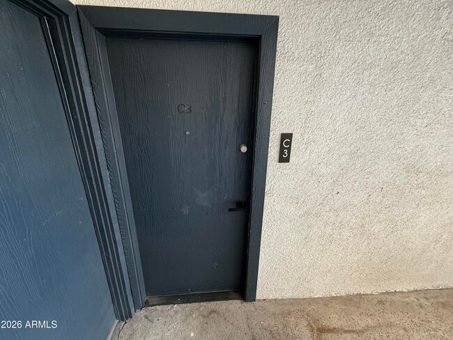 Building Photo - 302 E Monte Vista Rd Unit C3