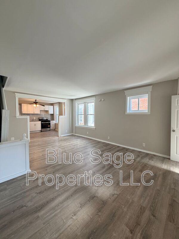 Photo - 425 Pusey Ave