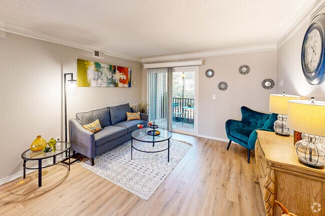 1BR, 1BA- 650SF - Living Room