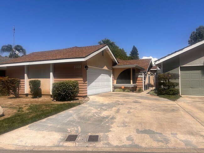Great home for rent in Castlewood in Visalia! - Great home for rent in Castlewood in Visalia!