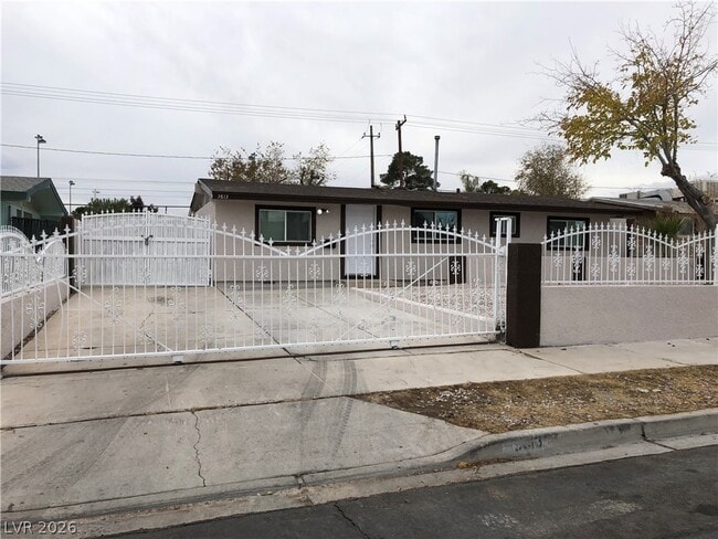 Building Photo - 5813 Evergreen Ave