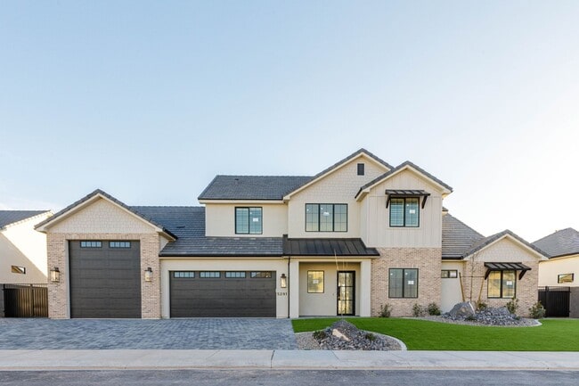 Building Photo - Brand New 6 Bed 4 Bath Rental with pool Near Sand Hollow!