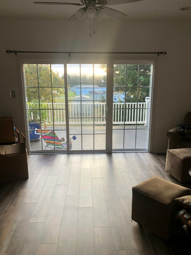 Photo - 23545 Devonshire Rd