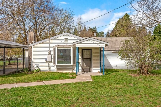 Photo - Central CDA rancher 2 bed 1 bath with 2 car detached shop