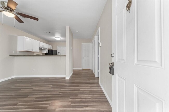 Photo - 516 Hollyhock st Apartment Unit 15