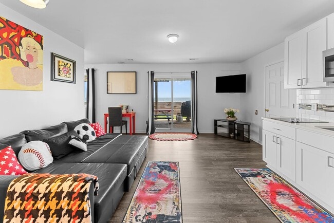 Photo - Grand View 115 Unit 2