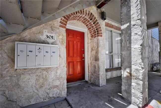 Photo - 4X2 West Campus Condo Under $900 Per Bedroom Unit #301