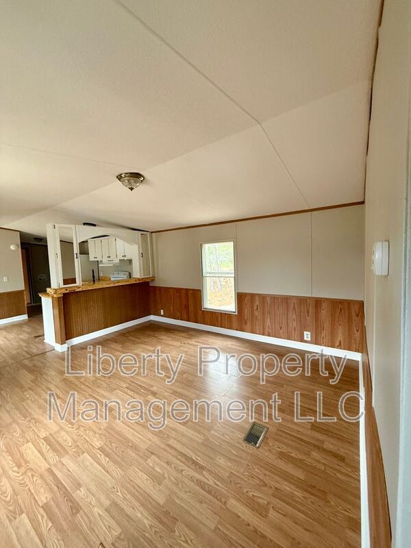 Photo - 48 Hillside Ln