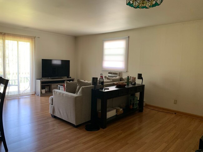 Photo - Multi-Level Duplex with 3 Bedrooms & 2 Bat... House