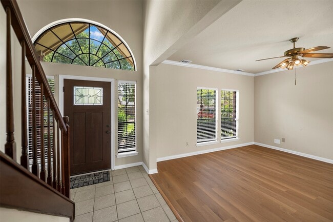 4922 Moss Run Dr