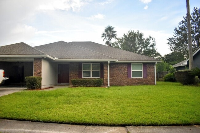 Building Photo - 10439 Inverness Dr