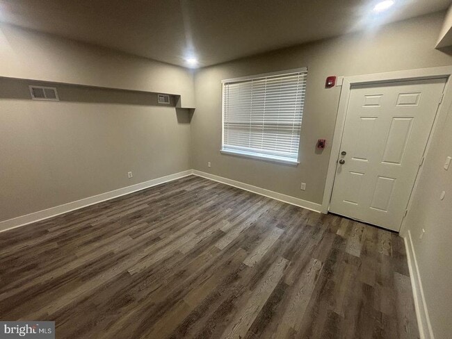 Photo - 1204 W Erie Ave