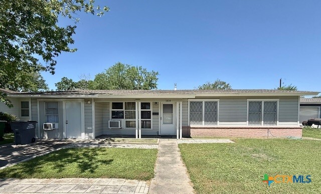Photo - 1804 E Poplar Ave Casa