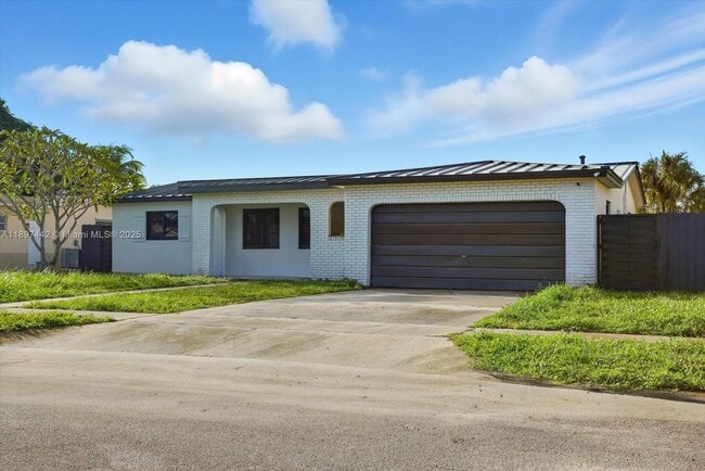 Photo - 6948 NW 8th Ct Casa