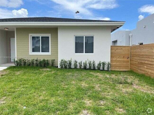 Building Photo - 12331 SW 220th St Rental