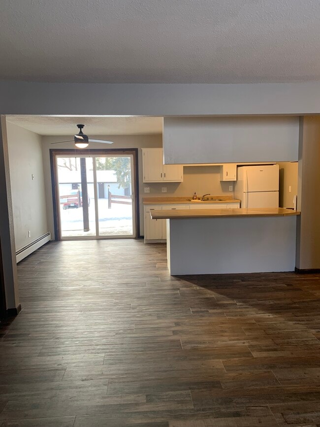 Photo - 1005 16th St NE Unit 4