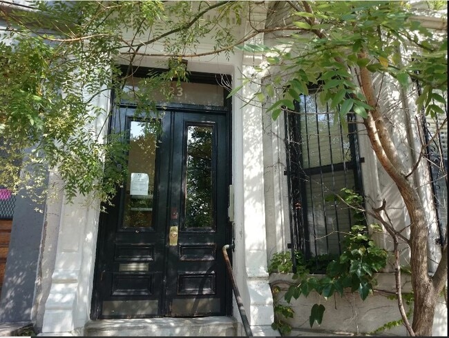 Photo - 435 Shawmut Ave