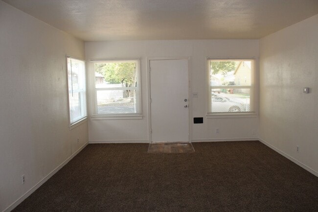 Photo - Recently Updated 2 Bedroom Duplex!!!