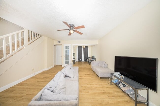 Photo - 1520 Pullen Rd