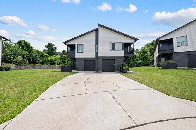 Photo - 2200-102 Millbank Village CT