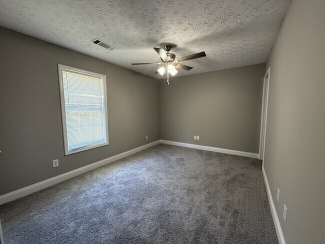 Photo - 233 Westchester Cir