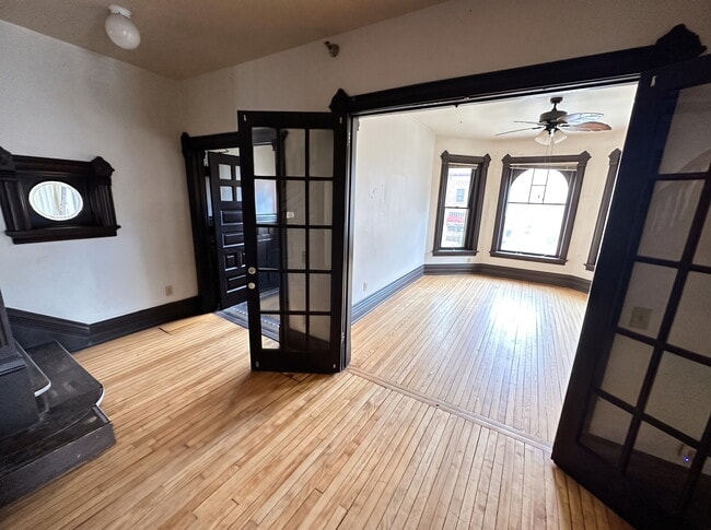 Photo - 212 W Gorham St