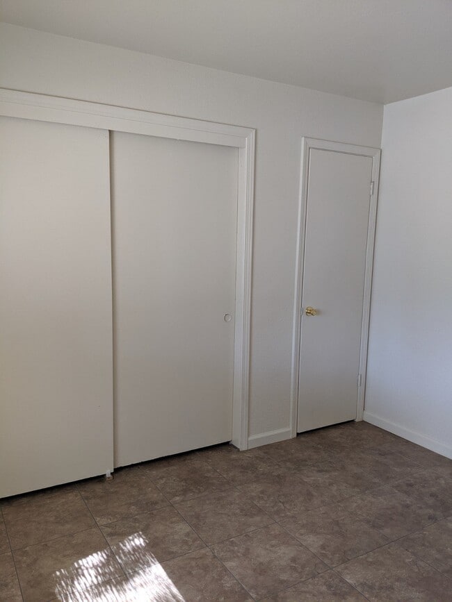 Photo - Four Bedroom Duplex in North Merced. Conve...