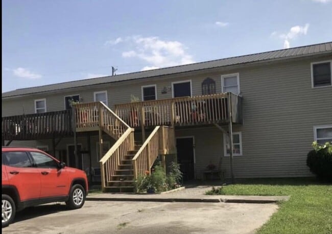 Building Photo - 706 Sizemore Dr