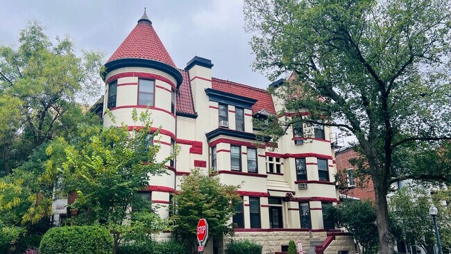 Photo - 2300 19th St NW Unit 2