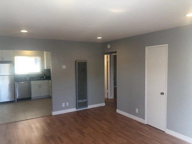 Building Photo - 2286 Deborah Dr