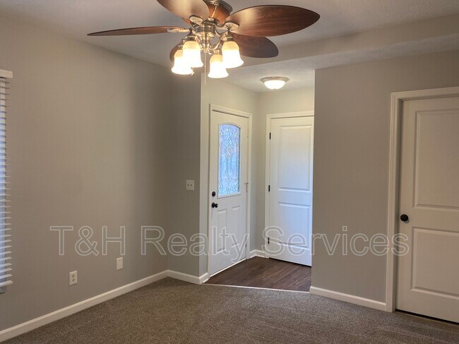 Photo - 751 N Rangeline Rd Unit Apt 2